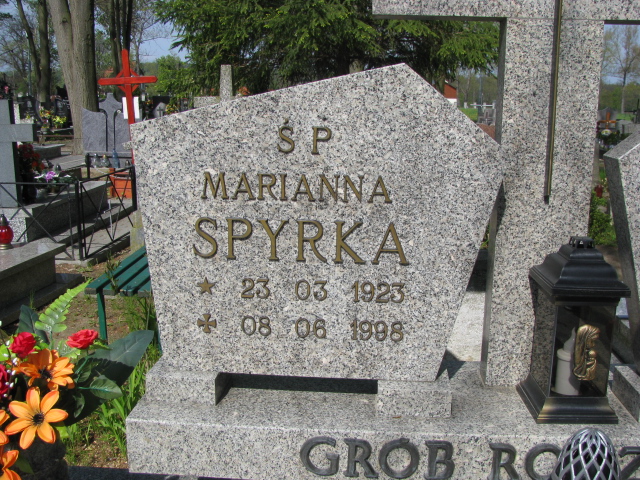 Danuta Salamon 1946 Mysłakowice - Grobonet - Wyszukiwarka osób pochowanych